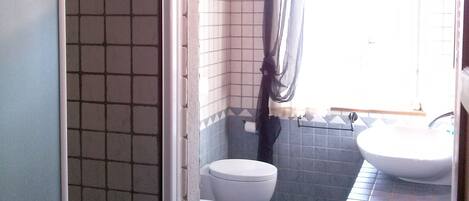 Doppelzimmer, Gartenblick | Badezimmer