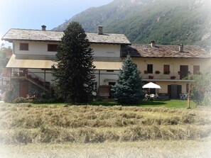 Exterior - Agriturismo La Grange (Pont-Saint-Martin)