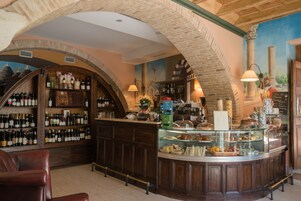 Desayuno buffet todos los días (con cargo)