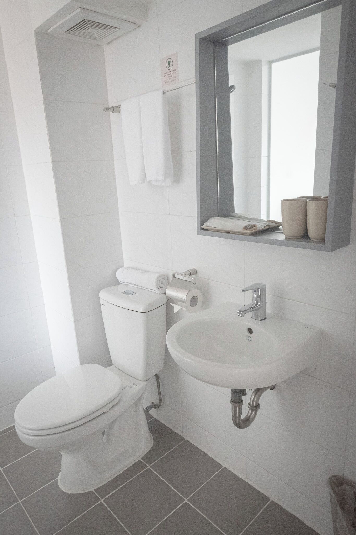 shower, free toiletries, hair dryer, slippers