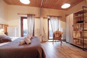 Phòng 3 tiện nghi đơn giản | Bàn, truy cập Internet không dây miễn phí 