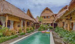 Outdoor pool - Moon Bamboo (Canggu)