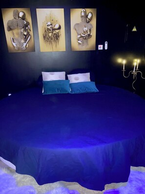 Premium bedding, soundproofing, free WiFi, bed sheets