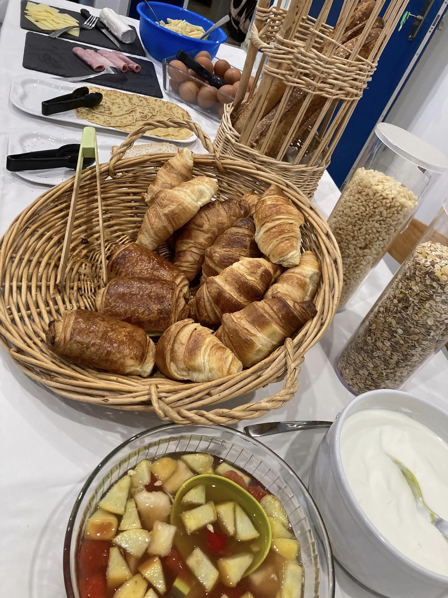 daily cooked-to-order breakfast (eur 14.50 per person)