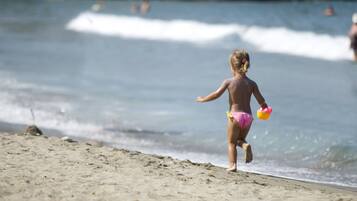 Privat strand i närheten