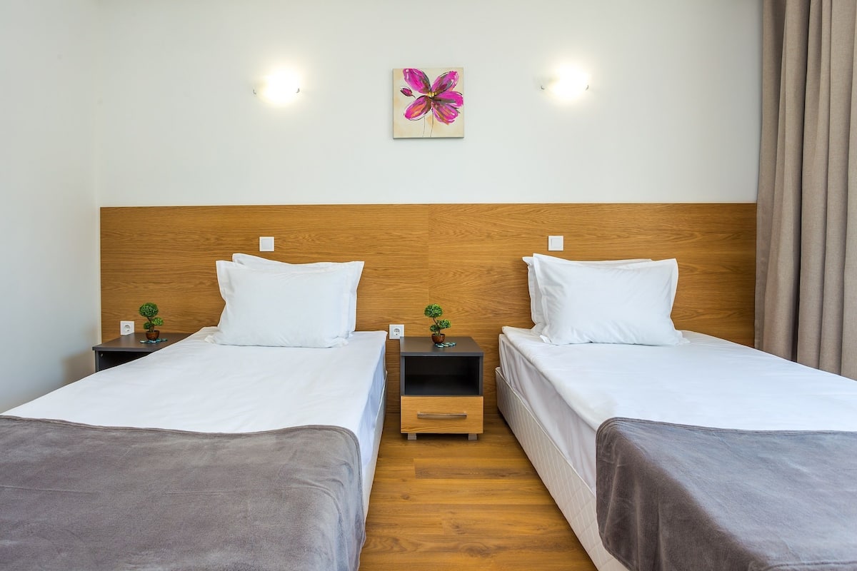 Desk, free WiFi, bed sheets