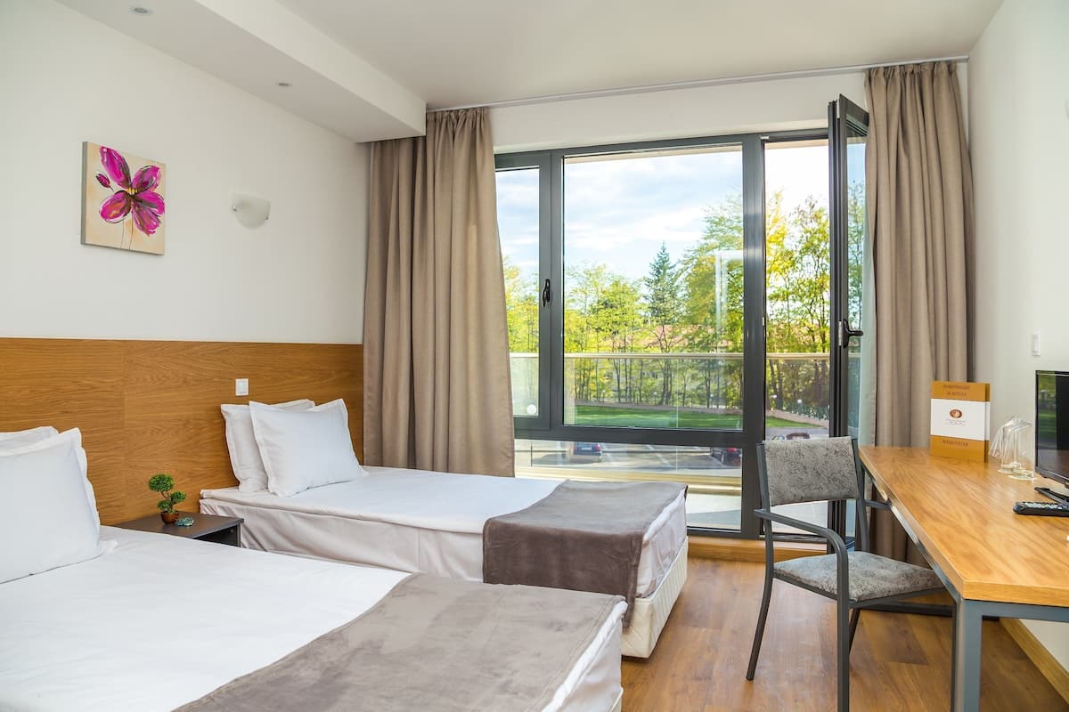 Desk, free WiFi, bed sheets