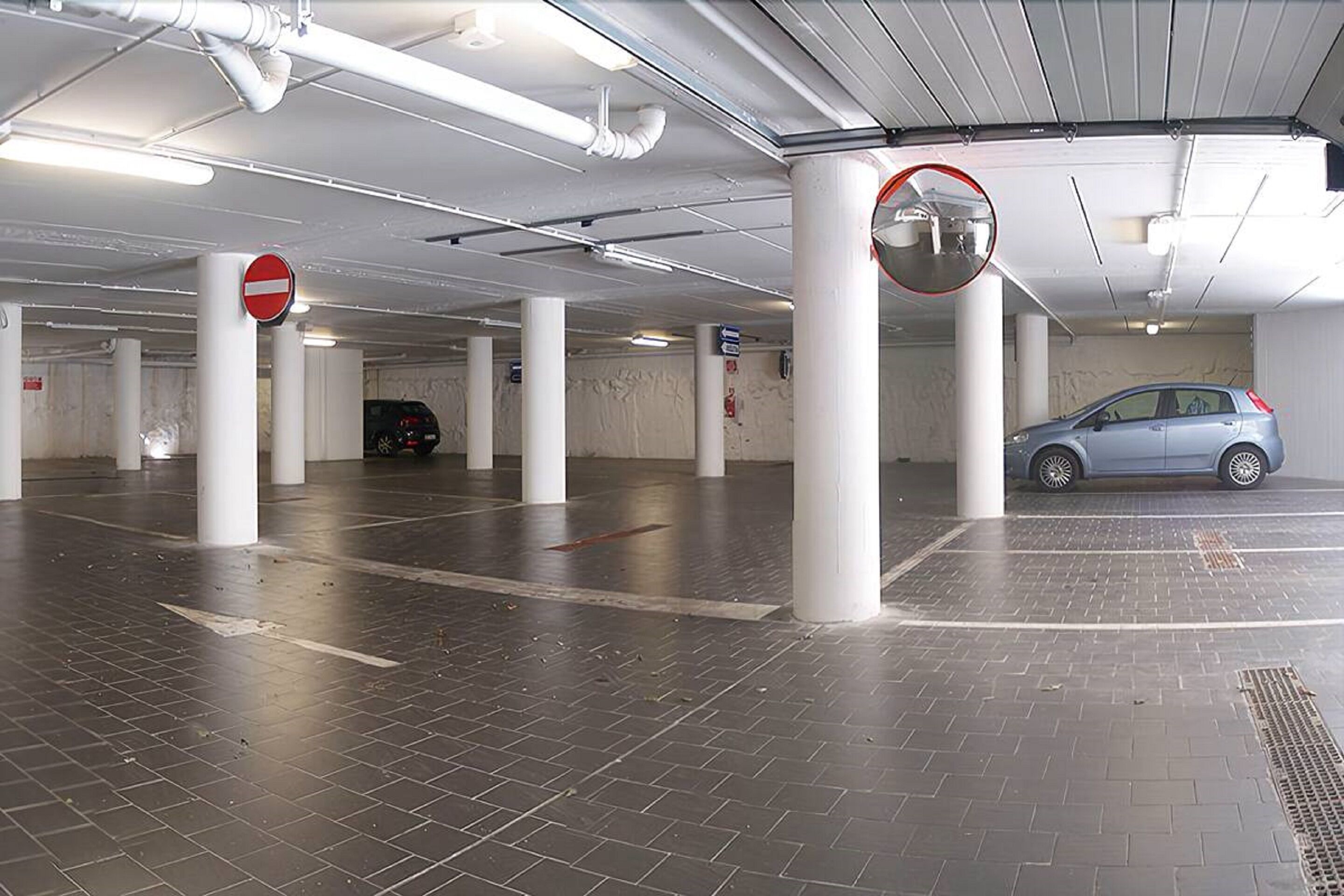 self-parking (surcharge) 5 per night