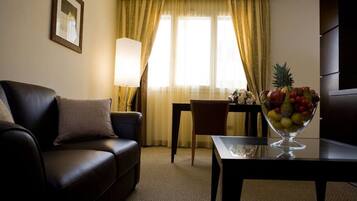 Suite | Wohnbereich | Flachbildfernseher