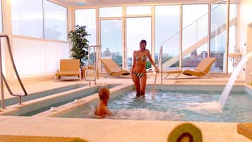 Sauna, hot tub, steam room, Turkish bath/hammam, body treatments