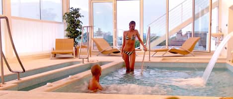Sauna, hot tub, steam room, Turkish bath, body treatments, aromatherapy
