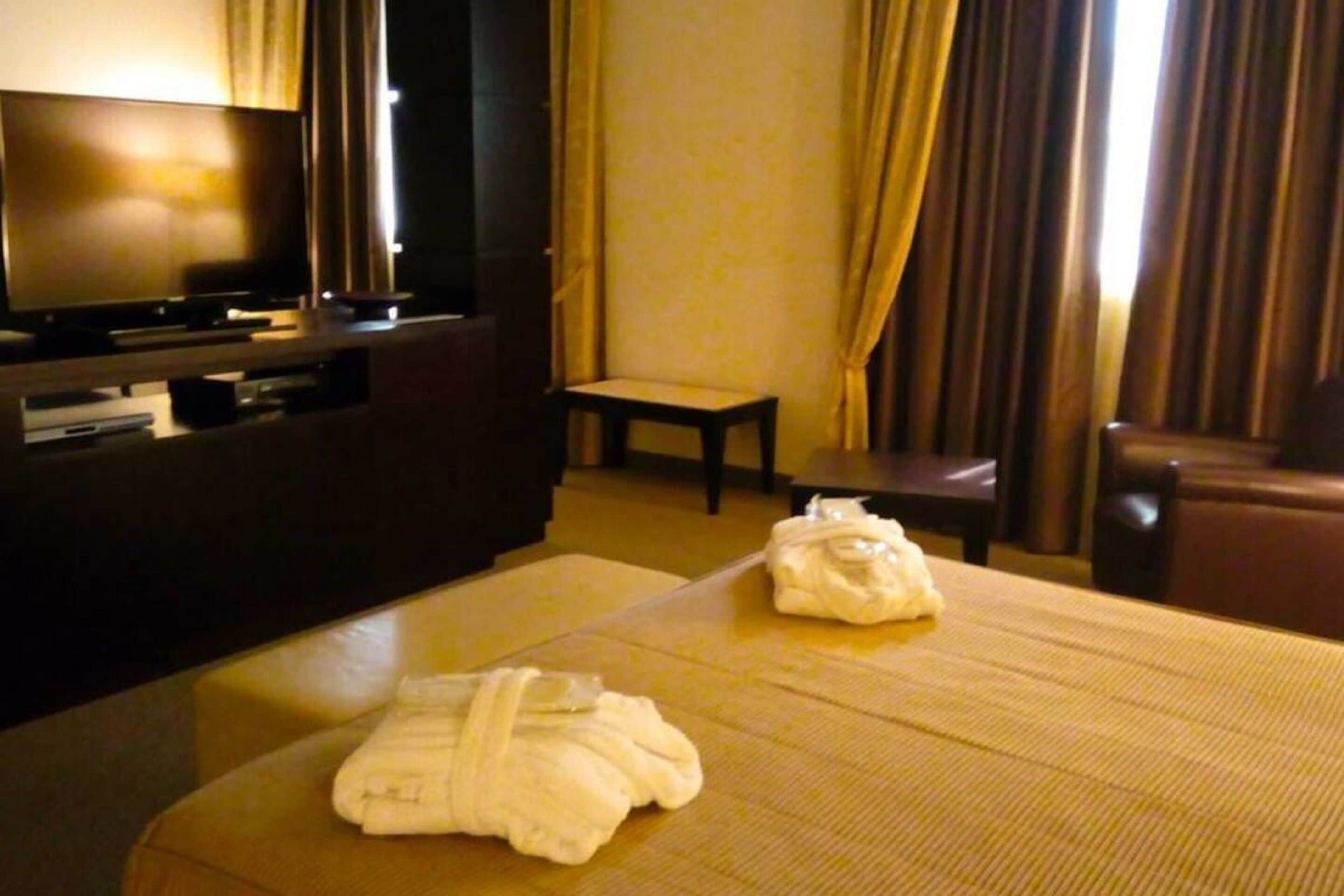 suite | room amenity