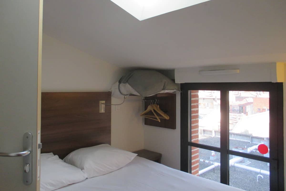 Premium bedding, desk, soundproofing, iron/ironing board