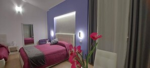 Triple Room | Premium bedding, memory foam beds, free minibar items, desk - La Suite di Segesta (Calatafimi)