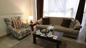 Suite | Living area | LCD TV