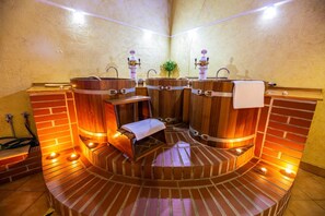 5  室のトリートメントルーム、マッサージ