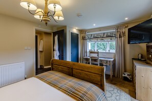 Maison Supérieure, accessible aux personnes à mobilité réduite, salle de bains attenante