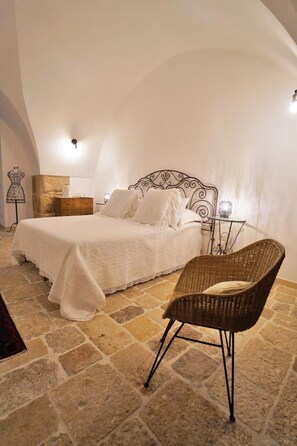 Free WiFi, bed sheets - Malandrì B&B (Altamura)
