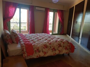 Perhehuoneisto | 3 makuuhuonetta, työpöytä, pimennysverhot, ilmainen Wi-Fi