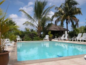 Outdoor pool - Ayati Hotels (Flic-en-Flac)