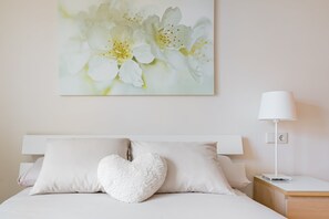 1 chambre, coffres-forts dans les chambres, fer et planche à repasser