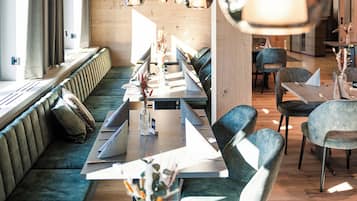 Lunch and dinner served, local and international cuisine