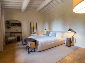 Superior Double Room | Premium bedding, minibar, soundproofing, iron/ironing board - Argiano Dimore (Montalcino)