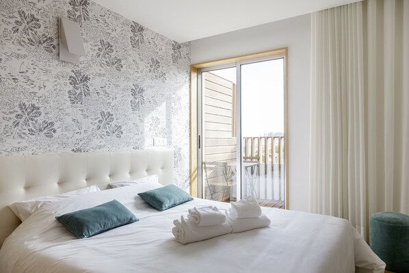 더블룸 또는 트윈룸, 공용 욕실 ( Foz ) | 각각 다른 스타일의 인테리어, 각각 다르게 가구 비치, 무료 WiFi