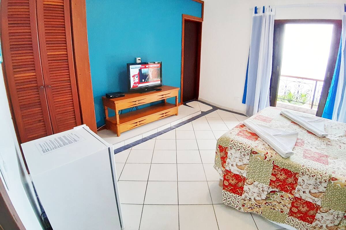 Superior Double Room | Minibar, desk, iron/ironing board (on request), free WiFi