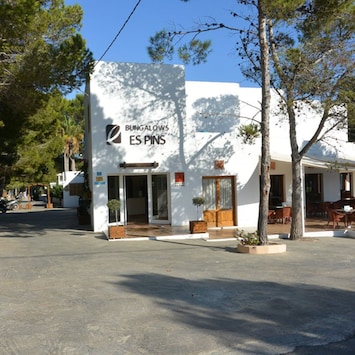 Esterni