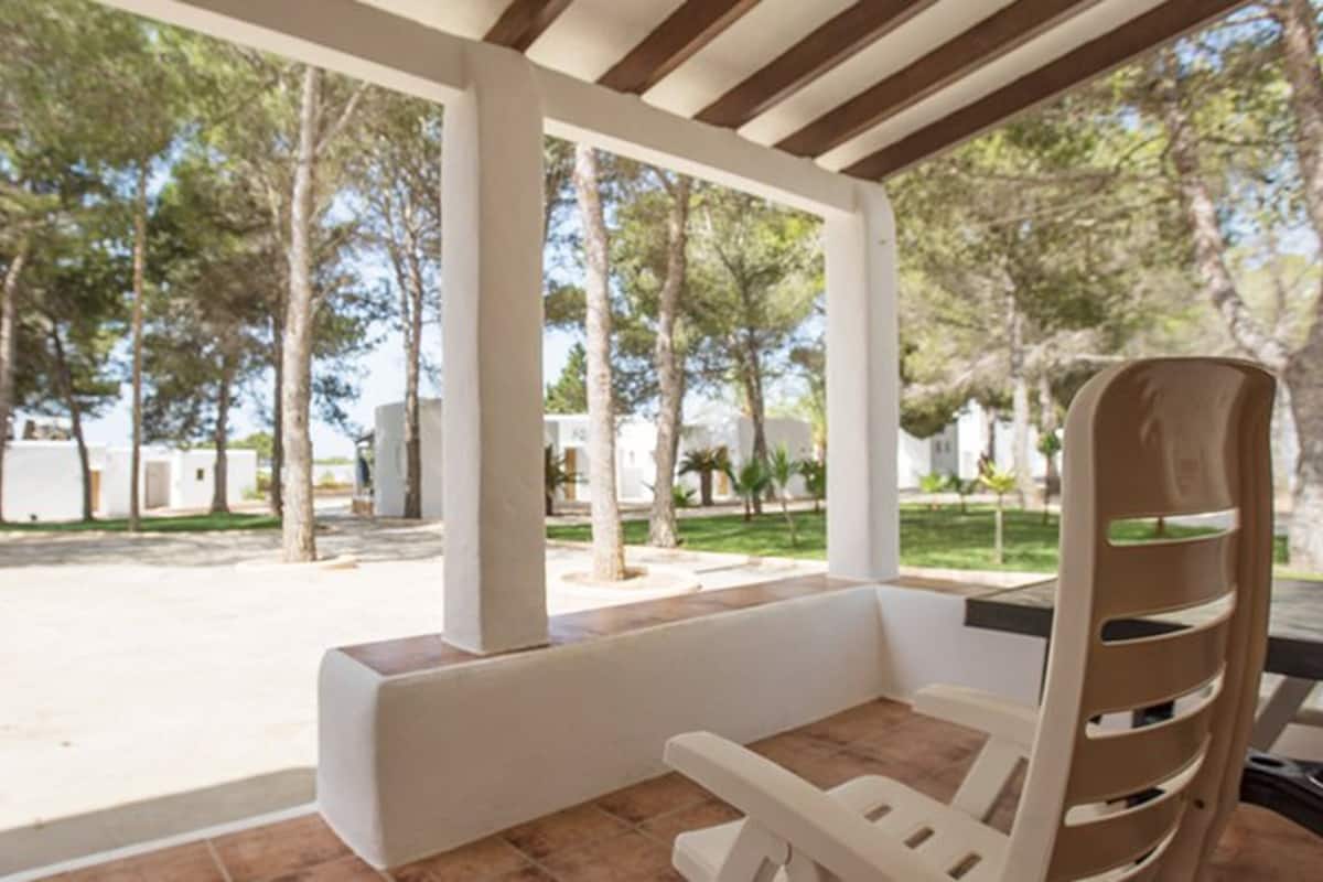 Quadruple Room | 1 bedroom, individually furnished, blackout drapes, iron/ironing board