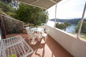 Apartment | Terrace/patio