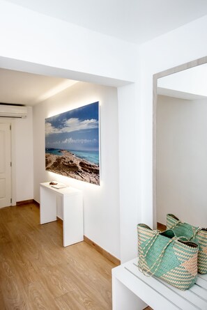 Quadruple Room | Down comforters, in-room safe, blackout drapes, free cribs/infant beds - Hostal Es Pi (Formentera)