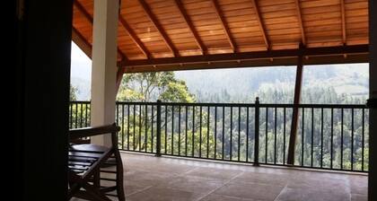 Birds Paradise Hotel