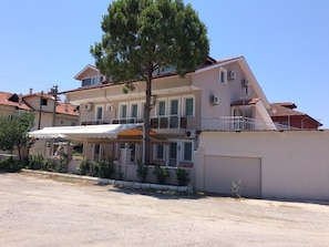 Fachada da propriedade