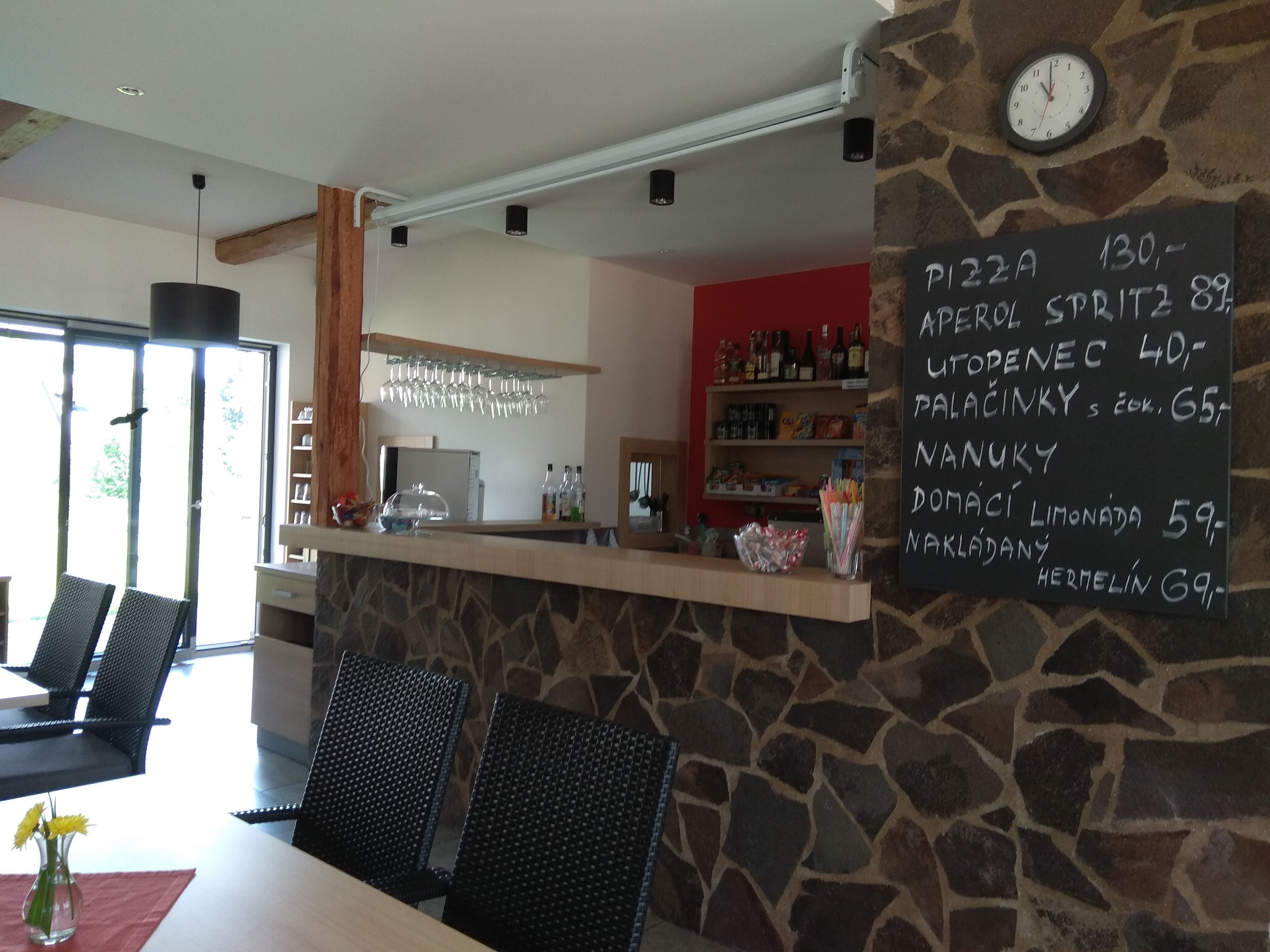 Bar (in der Unterkunft)