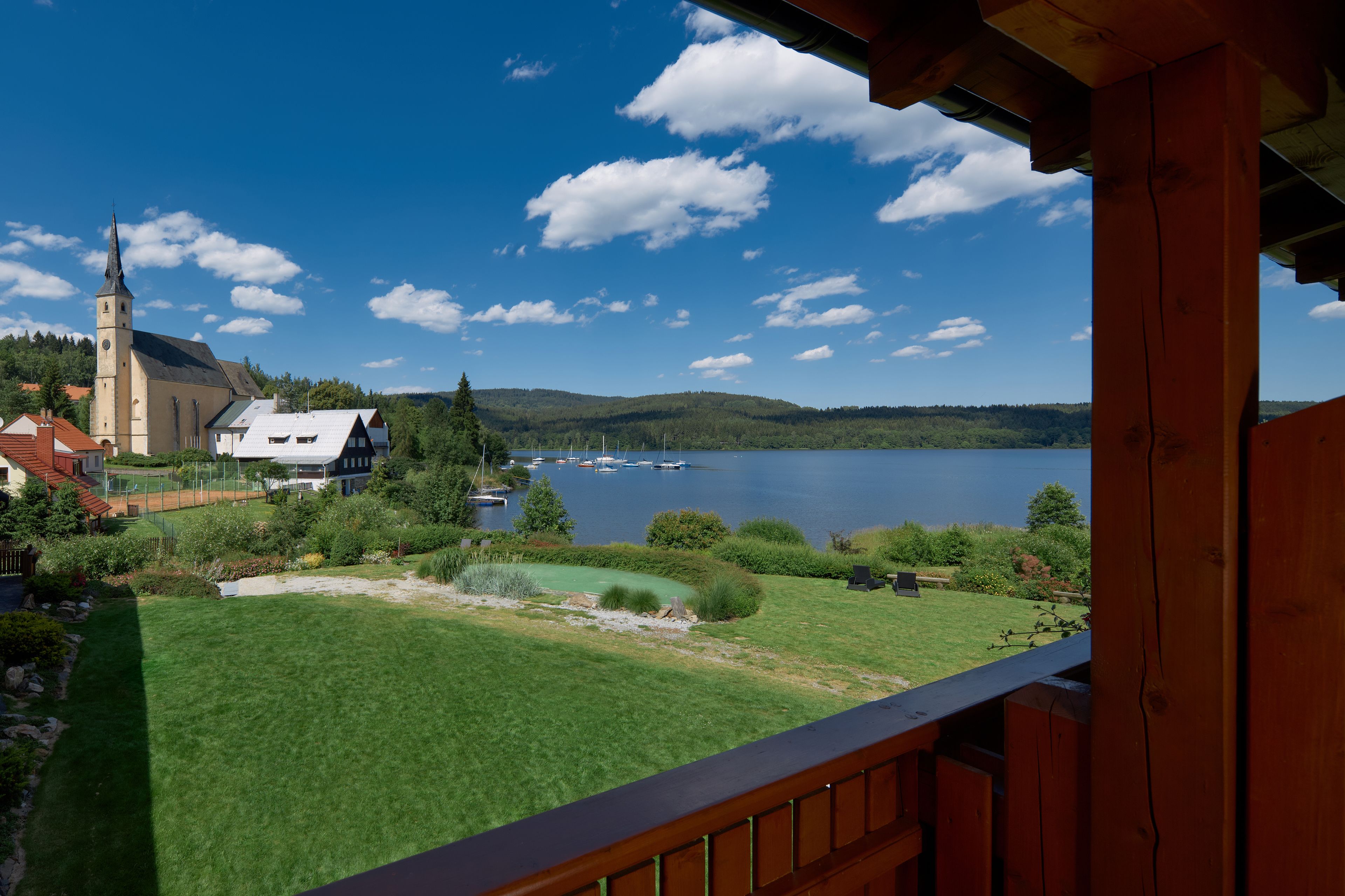 الإطلالة من المنشأة