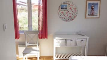 Standard Twin Room, Private Bathroom, Annex Building | Blackout drapes, iron/ironing board, free cribs/infant beds