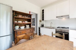 Apartment, 1 Bedroom | In-room dining - Impero House Rent - Miralago (Stresa)