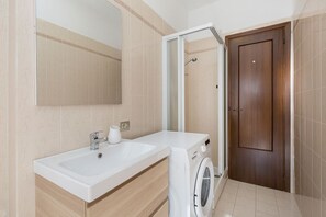 Bathroom - Impero House Rent - D'Azeglio (Stresa)