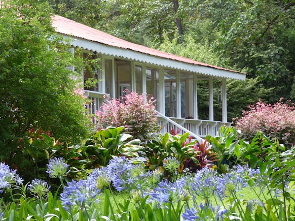 Garden view - Rondo Retreat Centre (Kakamega)