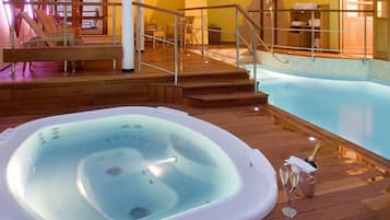 Indoor spa tub