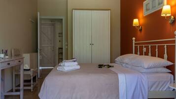 Appartement, 2 chambres | Bureau, fer et planche à repasser, lits bébé (en supplément)