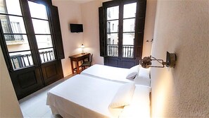 Twin Room | Desk, free WiFi, bed sheets - Jaume I (Barcelona)