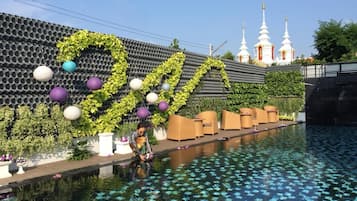 Kolam renang outdoor