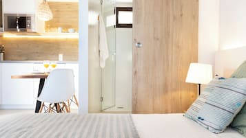 Studio, Balcony, Sea View | In-room safe, blackout drapes, free WiFi, bed sheets