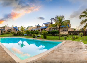 2 outdoor pools - Villa Aquamarine Grand Bay (Grand-Baie)