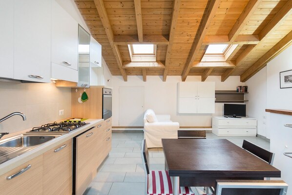 Apartment, 1 Bedroom | In-room dining