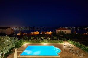 Outdoor pool, a heated pool - Villa Mila Trogir (Seget)