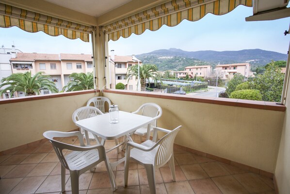 Apartment | Terrace/patio - Appartamento Bilo Sofi (Campo nell'Elba)